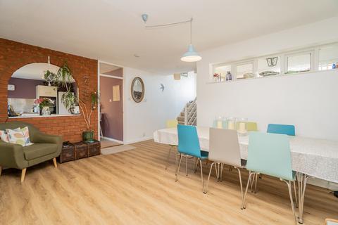 11 Kindleton, Great Linford, Milton Keynes, MK14 5EA