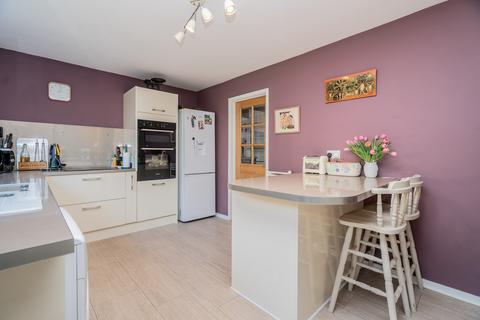 11 Kindleton, Great Linford, Milton Keynes, MK14 5EA