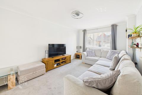 8 Clematis Way, Wymondham, NR18 0FX