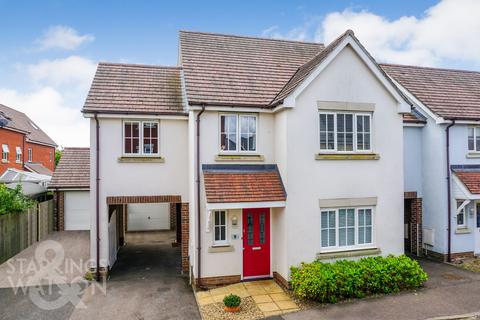 8 Clematis Way, Wymondham, NR18 0FX