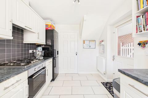 8 Clematis Way, Wymondham, NR18 0FX