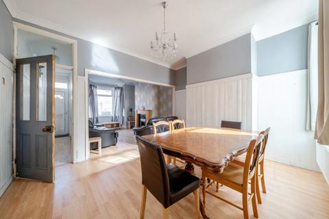 24 Columbia Road, Grimsby, DN32 8EA