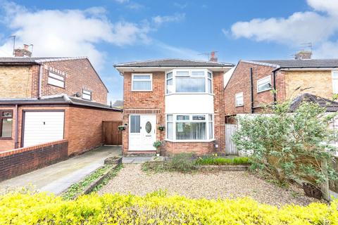 17 Arnside Avenue, Rainhill, Prescot, L35 9JH
