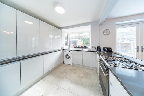 17 Arnside Avenue, Rainhill, Prescot, L35 9JH