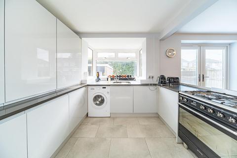 17 Arnside Avenue, Rainhill, Prescot, L35 9JH