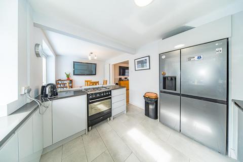 17 Arnside Avenue, Rainhill, Prescot, L35 9JH