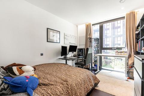 2 bedroom flat for sale, Madeira Tower, The Residence, 30 Ponton Road, London, SW11