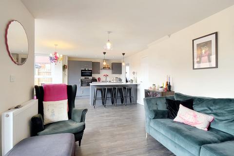 4 bedroom detached house for sale, Hurley Place, Hugglescote, LE67