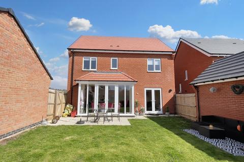4 bedroom detached house for sale, Hurley Place, Hugglescote, LE67