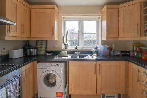 2 bedroom terraced house to rent, New Cheveley Road, Newmarket CB8