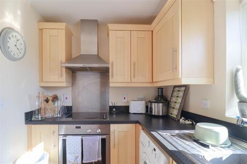 2 bedroom terraced house to rent, New Cheveley Road, Newmarket CB8