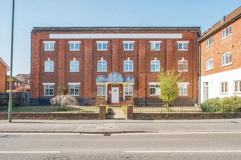 2 bedroom flat for sale, Meadrow, Surrey GU7