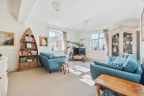 2 bedroom flat for sale, Meadrow, Surrey GU7
