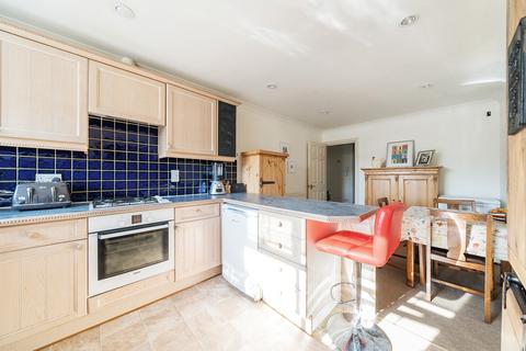 2 bedroom flat for sale, Meadrow, Surrey GU7