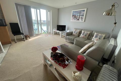 2 bedroom apartment for sale, Cwrt Naomi, Llanelli