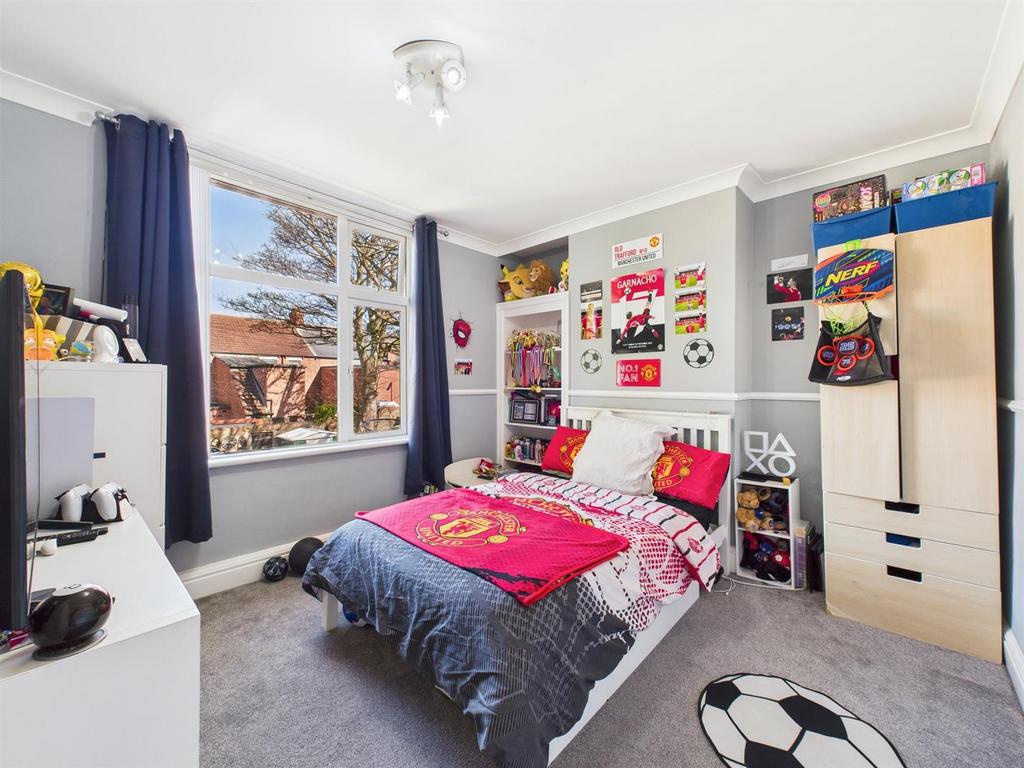 Bed 2 - 2.jpg