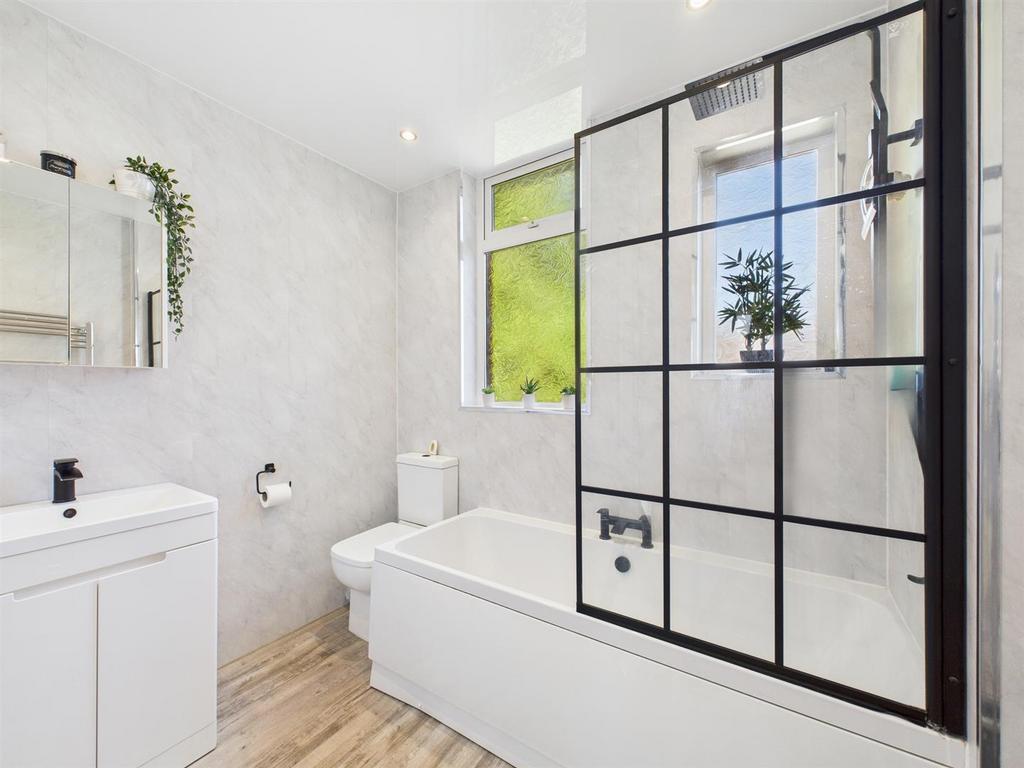 Bath 4.jpg