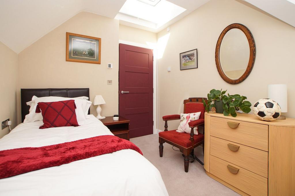 Bedroom2
