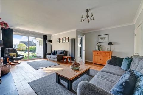 39 Ellingham Road, Chessington, KT9 2JA