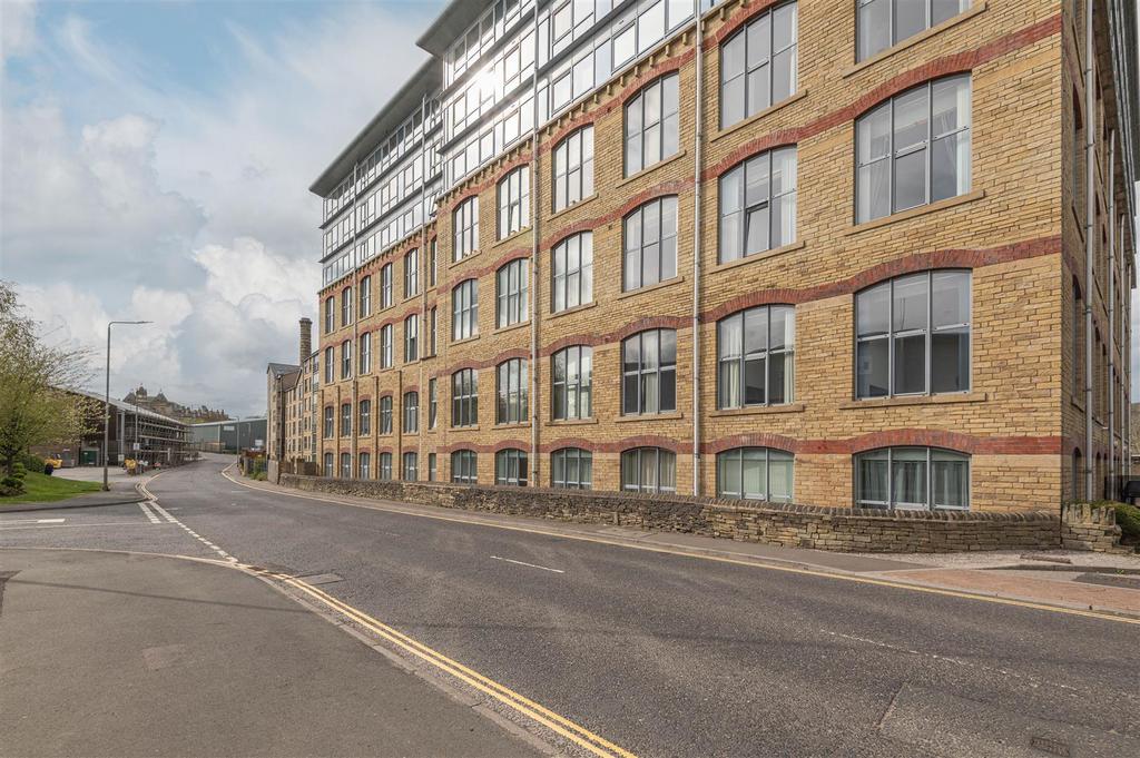 39 - 78 Silk Mill HX5 9 AR.jpg