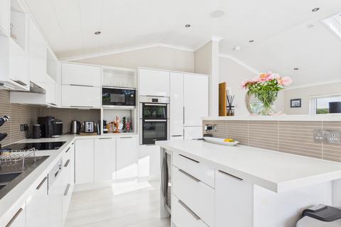 2 bedroom lodge for sale, Marlow SL7
