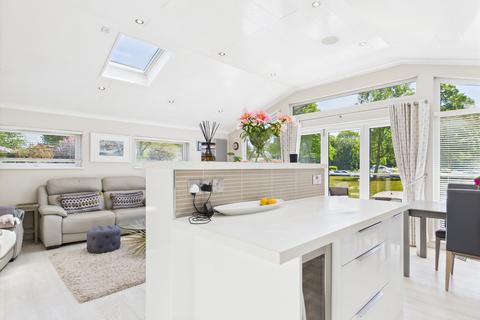 2 bedroom lodge for sale, Marlow SL7