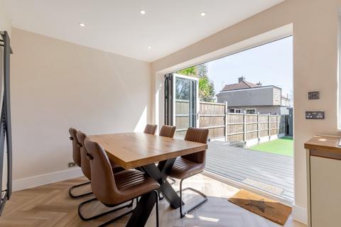 84 Beverley Avenue, Sidcup, DA15 8HE