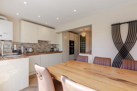 84 Beverley Avenue, Sidcup, DA15 8HE