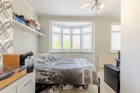 84 Beverley Avenue, Sidcup, DA15 8HE