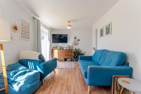 49 Bracken Bank, Ascot, SL5 8HW