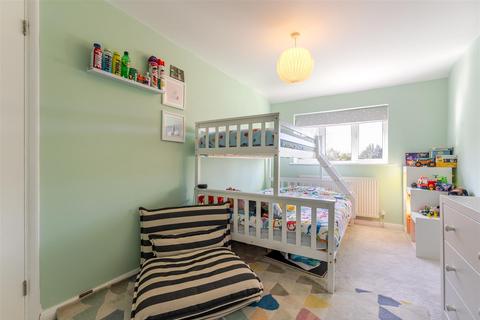 49 Bracken Bank, Ascot, SL5 8HW