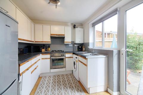 undefined, Upper Abbotts Hill, Aylesbury
