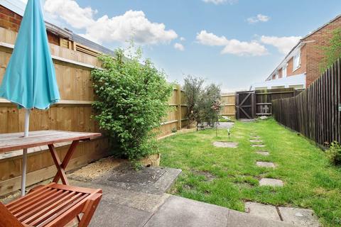 undefined, Upper Abbotts Hill, Aylesbury