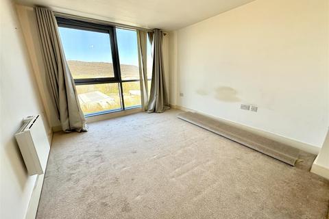 2 bedroom apartment for sale, Silk Mill, Elland