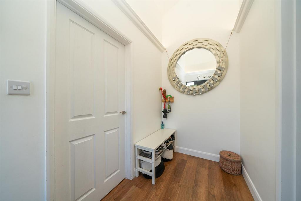 253-Chambersbury-lane-2656.jpg