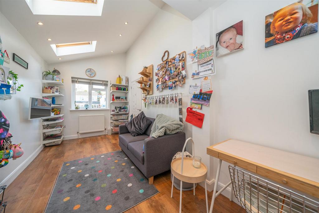 253-Chambersbury-lane-2649.jpg
