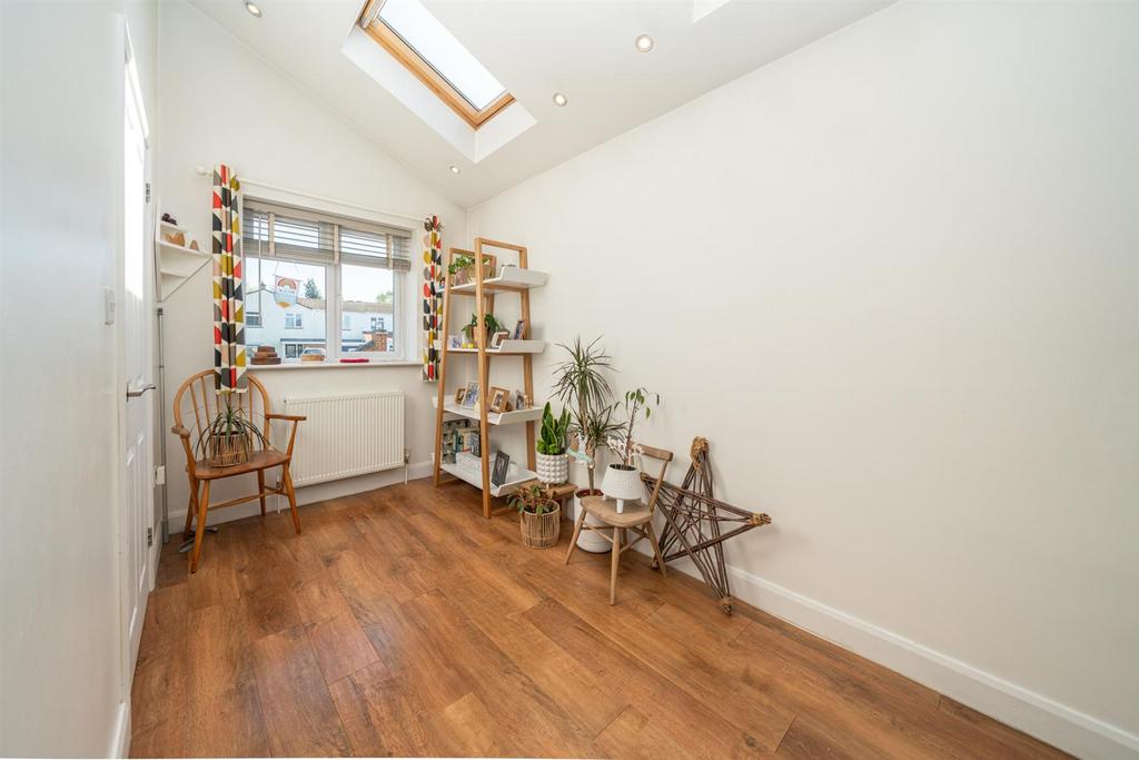 253-Chambersbury-lane-2664.jpg