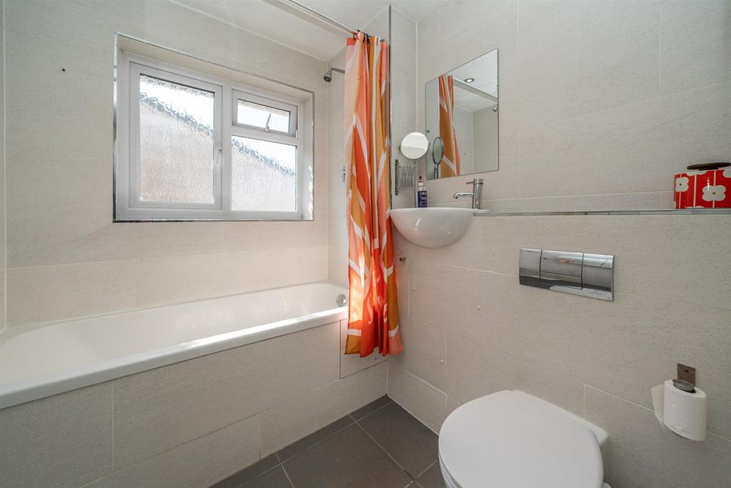 253-Chambersbury-lane-2625.jpg
