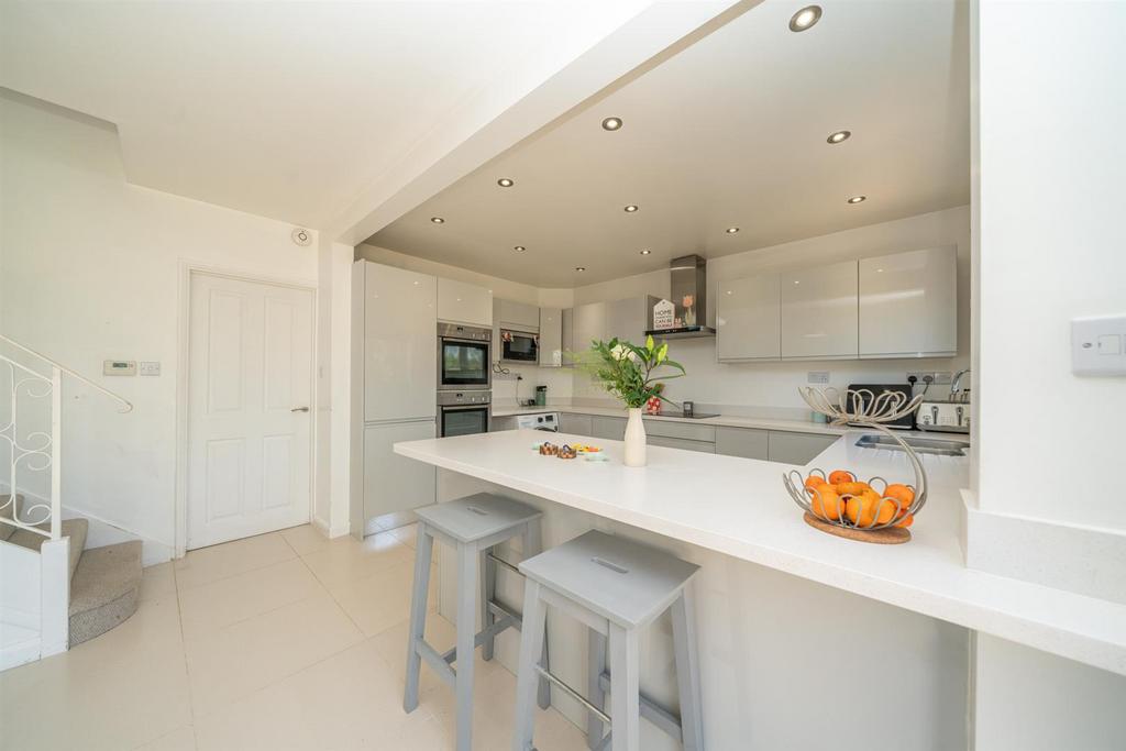253-Chambersbury-lane-2688.jpg