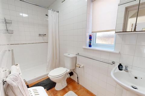 6 bedroom semi-detached house to rent, Downs Road, Canterbury, Kent, CT2
