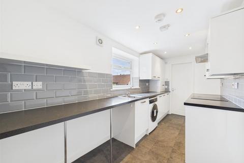 3 bedroom apartment for sale, Marden Crescent, Cullercoats