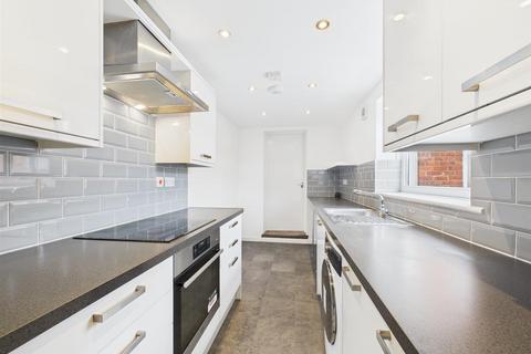 3 bedroom apartment for sale, Marden Crescent, Cullercoats