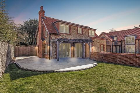 2 bedroom detached house for sale, Chain Free Home in a Secluded Yet Central Village Location