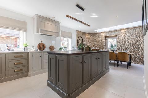 2 bedroom detached house for sale, Chain Free Home in a Secluded Yet Central Village Location