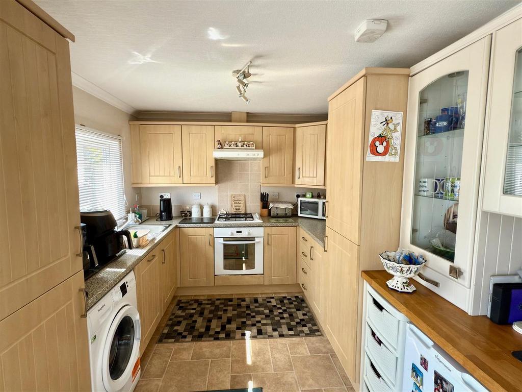 Kitchen Area.jpg