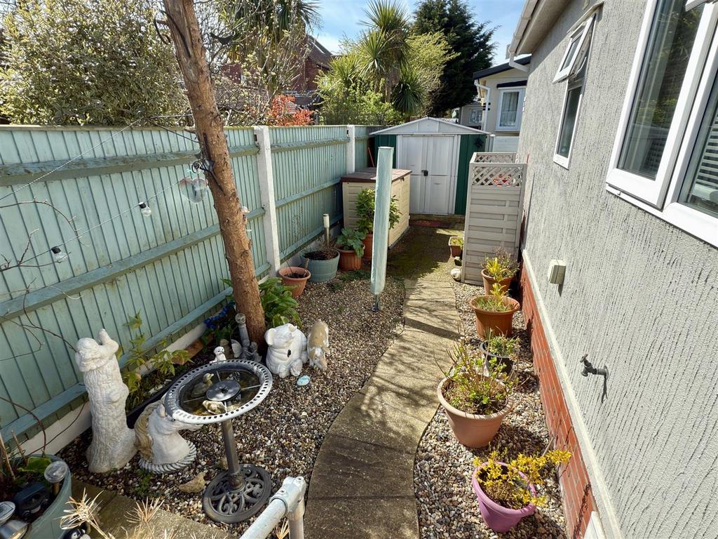 Side Garden.jpg
