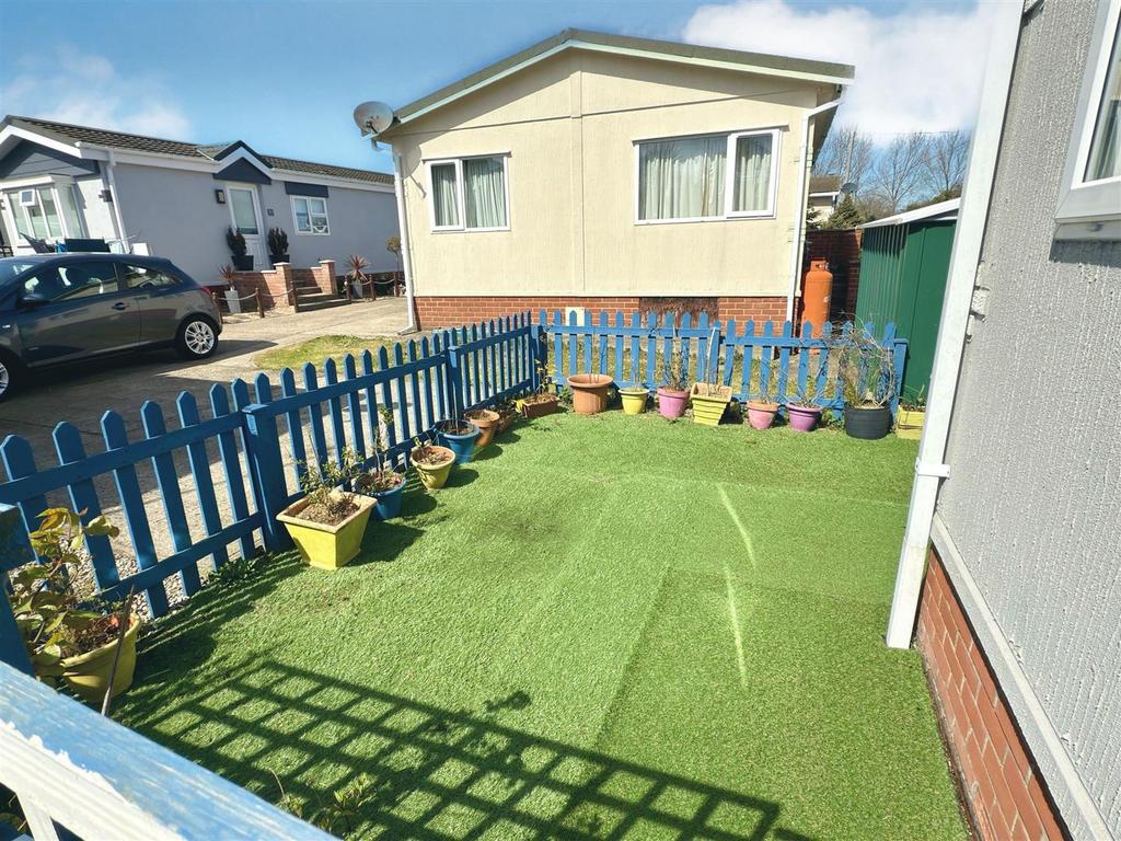 Front Garden.jpg