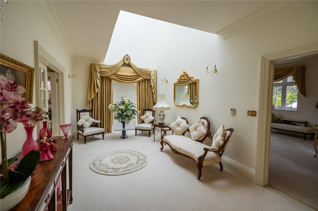 Entrance Hall (2)