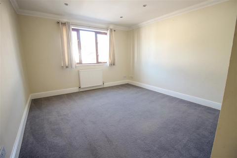 2 bedroom flat for sale, Orchard Court, Wey Hill, Haslemere