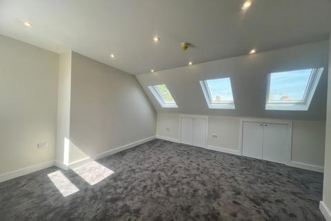 House share to rent, Valetta Road, Acton